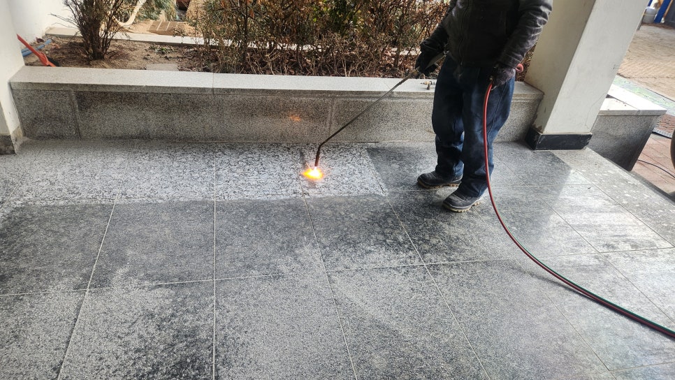 학교바닥 미끄럼방지