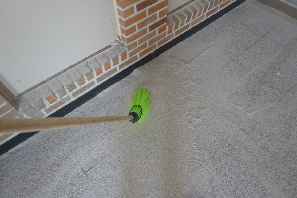 학교 방풍실작업